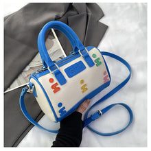 將圖片載入圖庫檢視器 BCCJ1904設計感洋氣小包包女包2024秋冬新款手提枕頭包時尚個性洋氣斜挎包