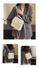 將圖片載入圖庫檢視器 BZB9059今年流行銀色雙肩包女2024新款出遊旅行背包學生小書包多用手提包
