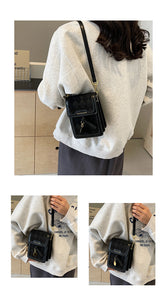 BZB1567今年流行小包包女2024新款潮春夏季時尚字母手機包單肩斜挎小方包