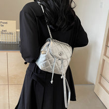 將圖片載入圖庫檢視器 BMS7338韓國小眾迷你鏈條雙肩包女ins學生時尚休閒書包單肩包背包水桶包