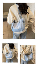 画像をギャラリービューアに読み込む, BYD6048休閒包包女式2024新款潮時尚夏天流行單肩包大容量斜挎通勤餃子包